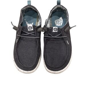 Women’s Hey Dude Wendy Canvas Light Weight Canvas Grey Bungee Closure Size 7
